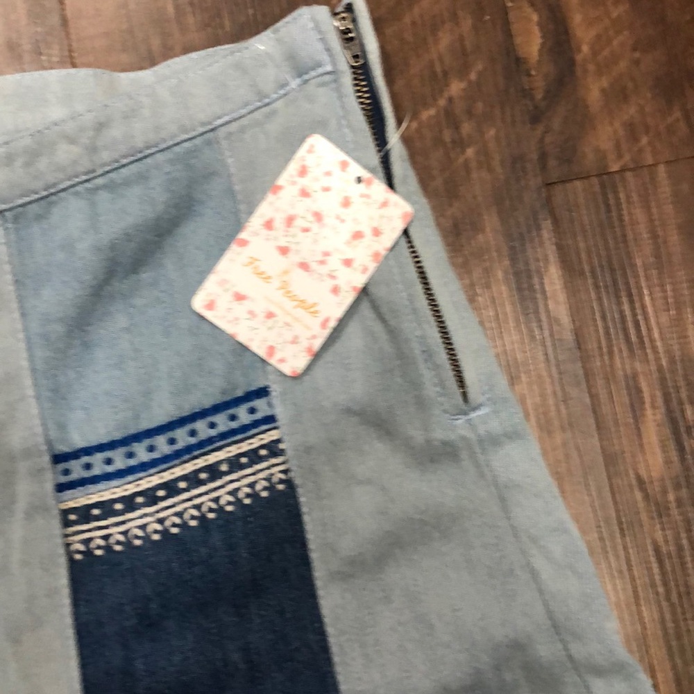 Free People Jeans Wide Leg Embroidered Side Zip - Picture 7 of 8